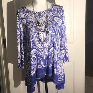 CHICO’S beautiful purple and white tunic